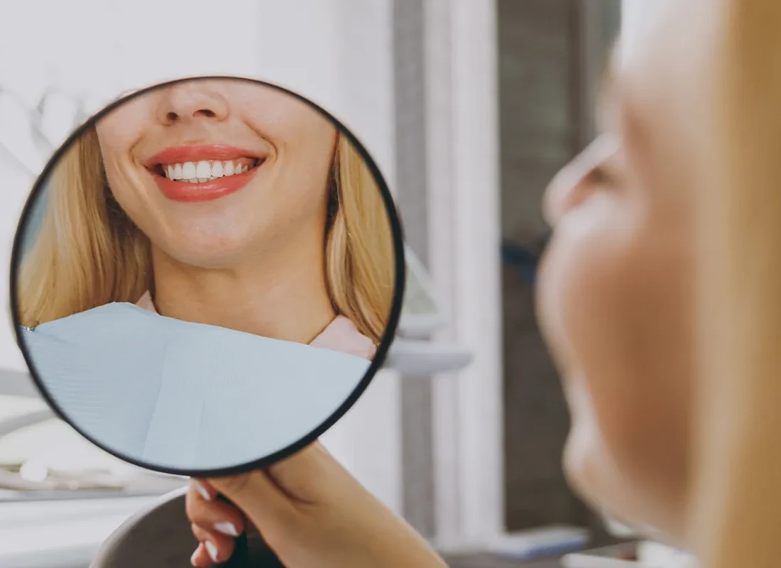 4 Reasons to Visit a Cosmetic Dentist